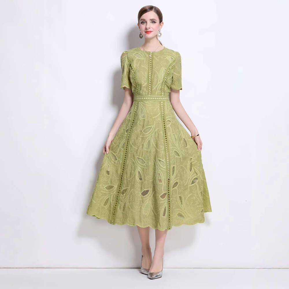 Designer's unique retro high-end round neck ruffled sleeves lace women's summer new slim A14 and elegant long skirt