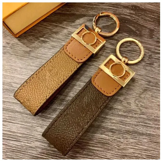 2026 High Quality Keychain Classic Exquisite Luxury Designer Car Keyring Zinc Alloy Letter Unisex Lanyard Gold Black Metal Small JewelryW