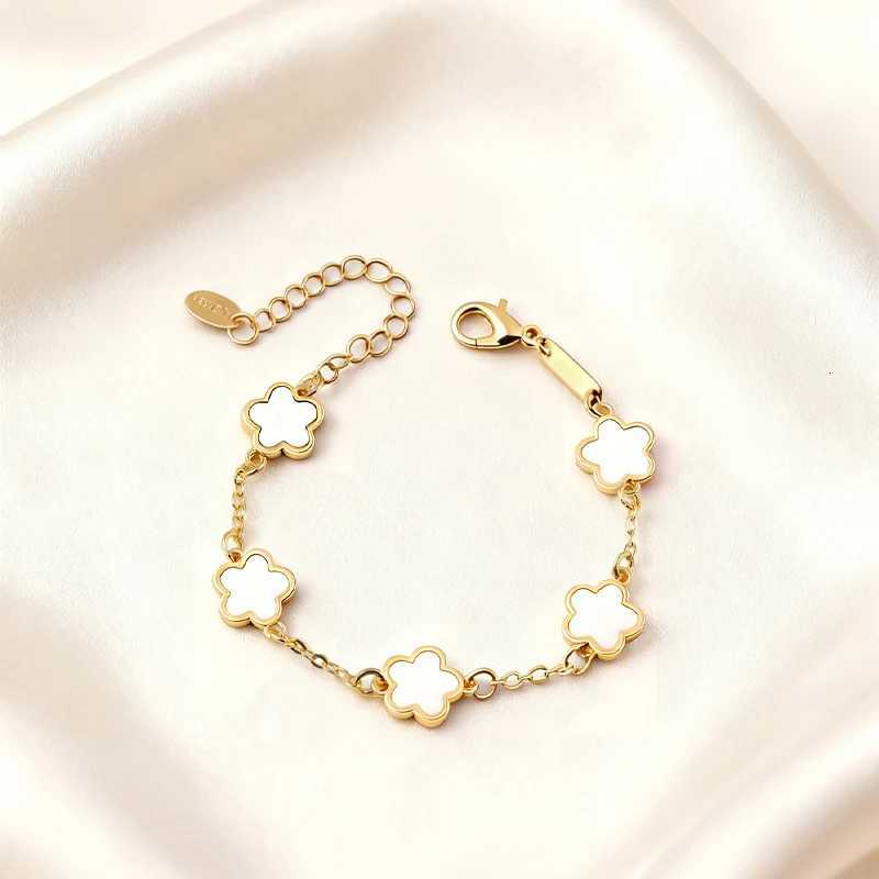 1 Piece of Lucky Flower Womens Simple White Strap Sweet H260321 - view 7