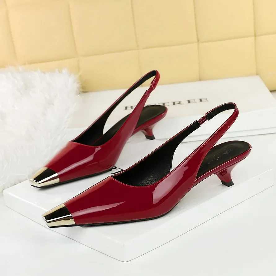 Shoes Banquet Thin Heel Shallow Mouth Womens Shoes Patent Leather Glossy Metal Head Rear Strap Thin Single Shoes Women C260321