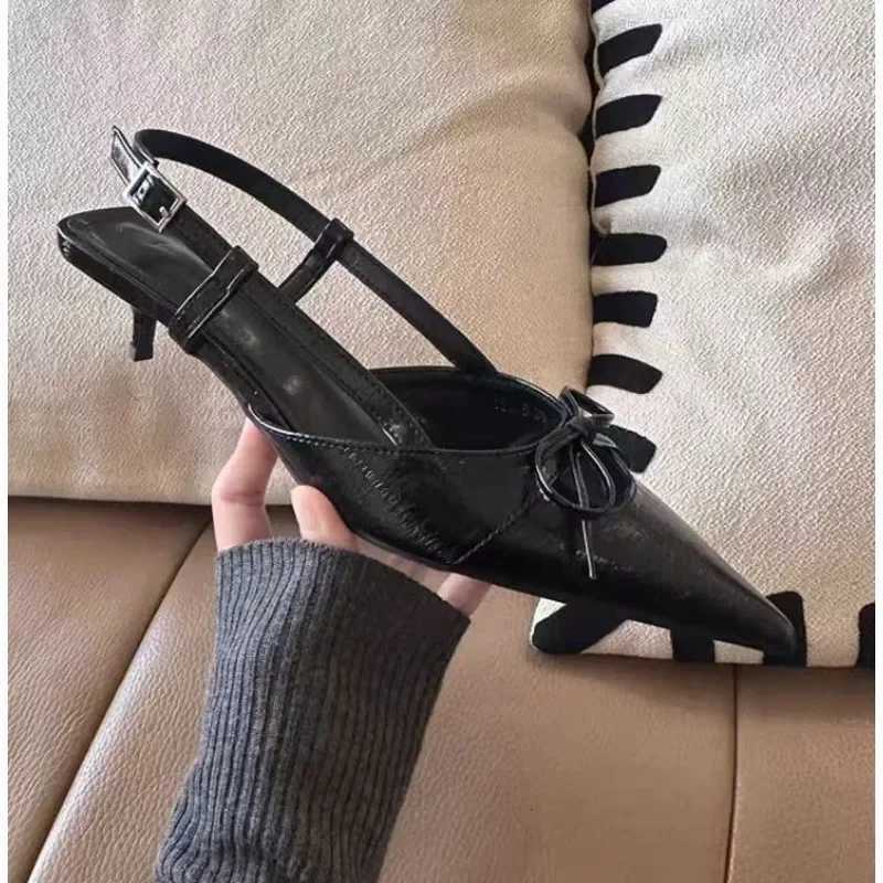 2025 Summer New Pointed Simple Shallow Mouth Comfortable Womens Gladiator Sandals Outwear Back Strap Women High Heeled Sandals C260321