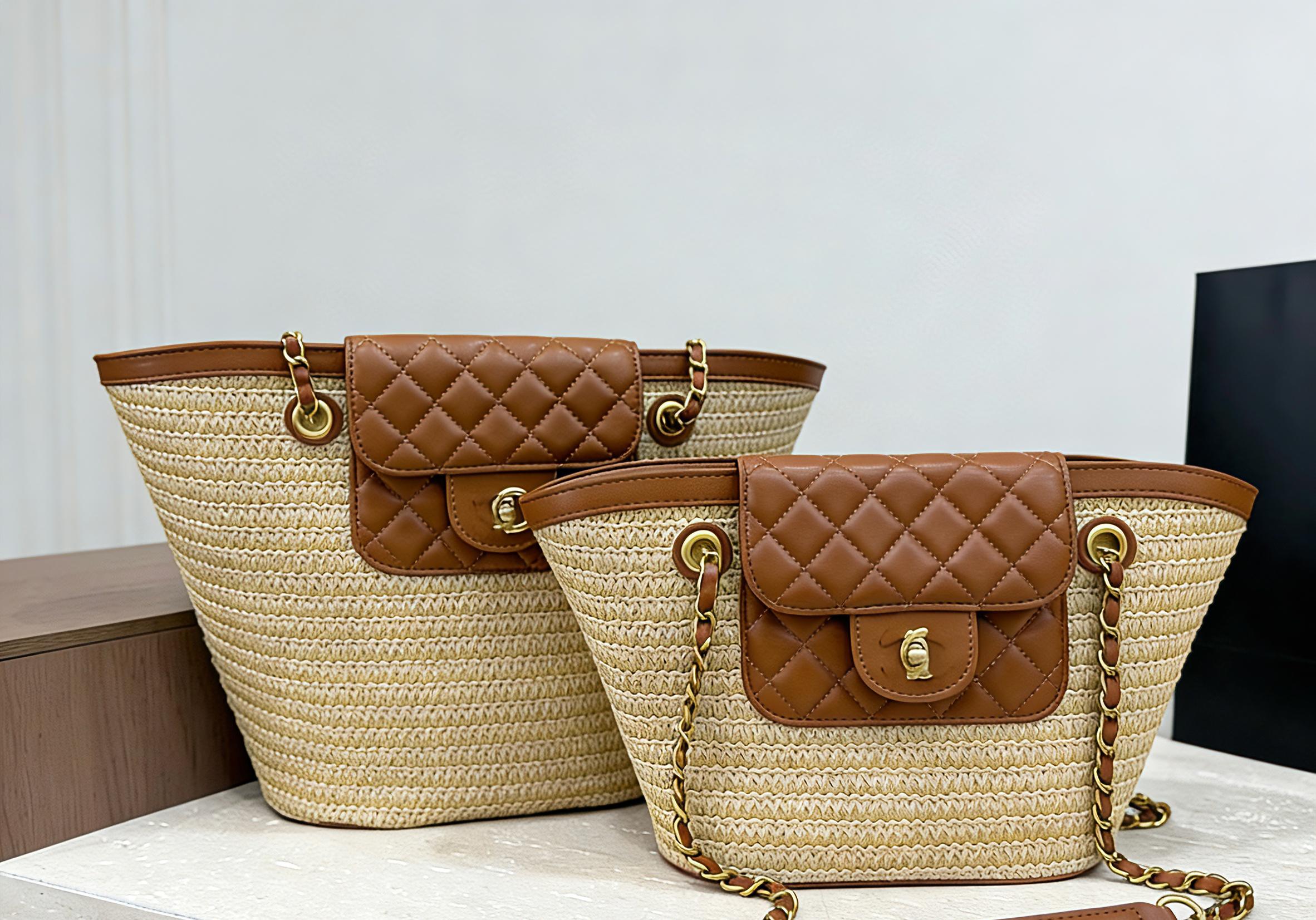 2026 Fashion Bags Women's Straw Woven Tote Bag Quilted Leather Flap Chain Shoulder Bag Summer Beach Travel Handbag cc