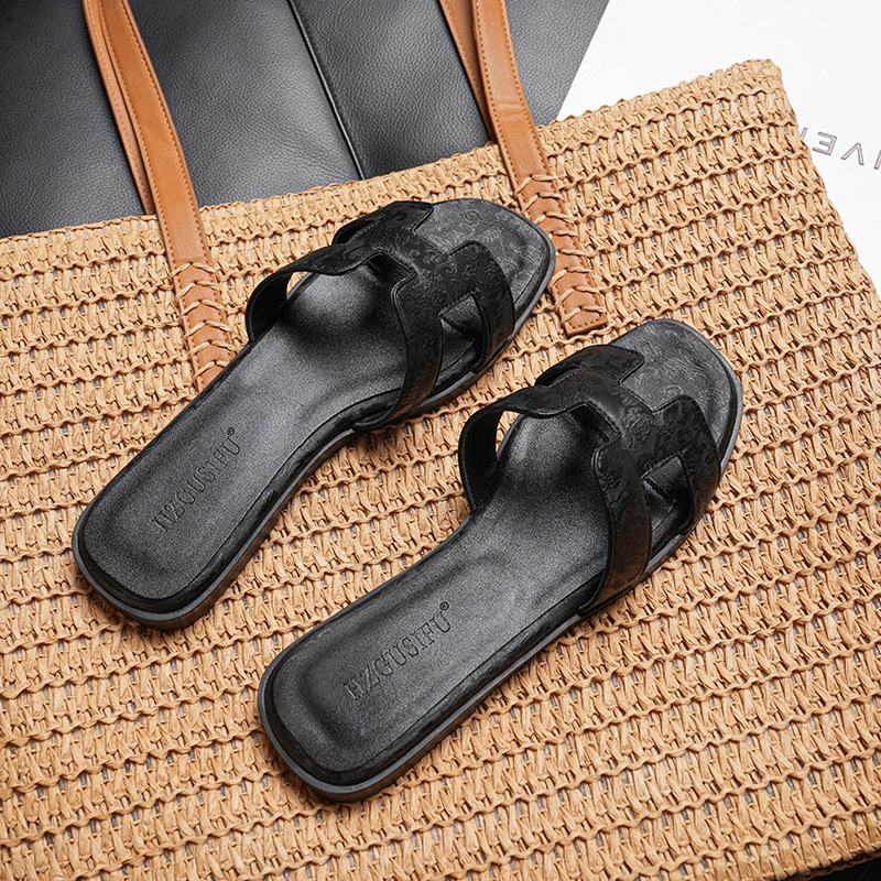 HZGUSIFU hot Free delivery Slippers Soft bottom shock-absorbing slippers that are not tiring to wear for a long time casual sandals