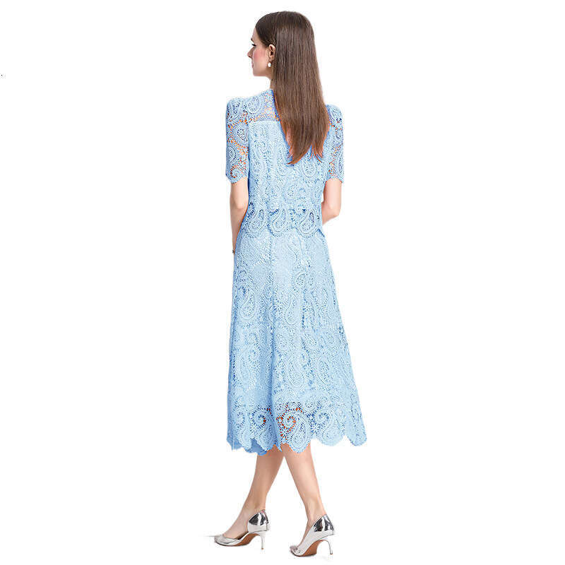 Designer white lace B15 women's 2026 new fashionable two-piece set suitable for slim fit dresses