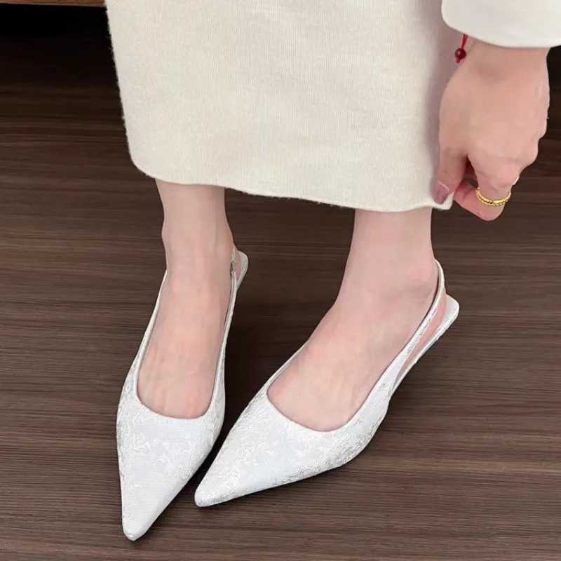 Summer New Style Popular Women Sandals Heel Ladies Shoes Pointed Toe Solid Female Womens Shoes Back Strap Slip on Heels C260321