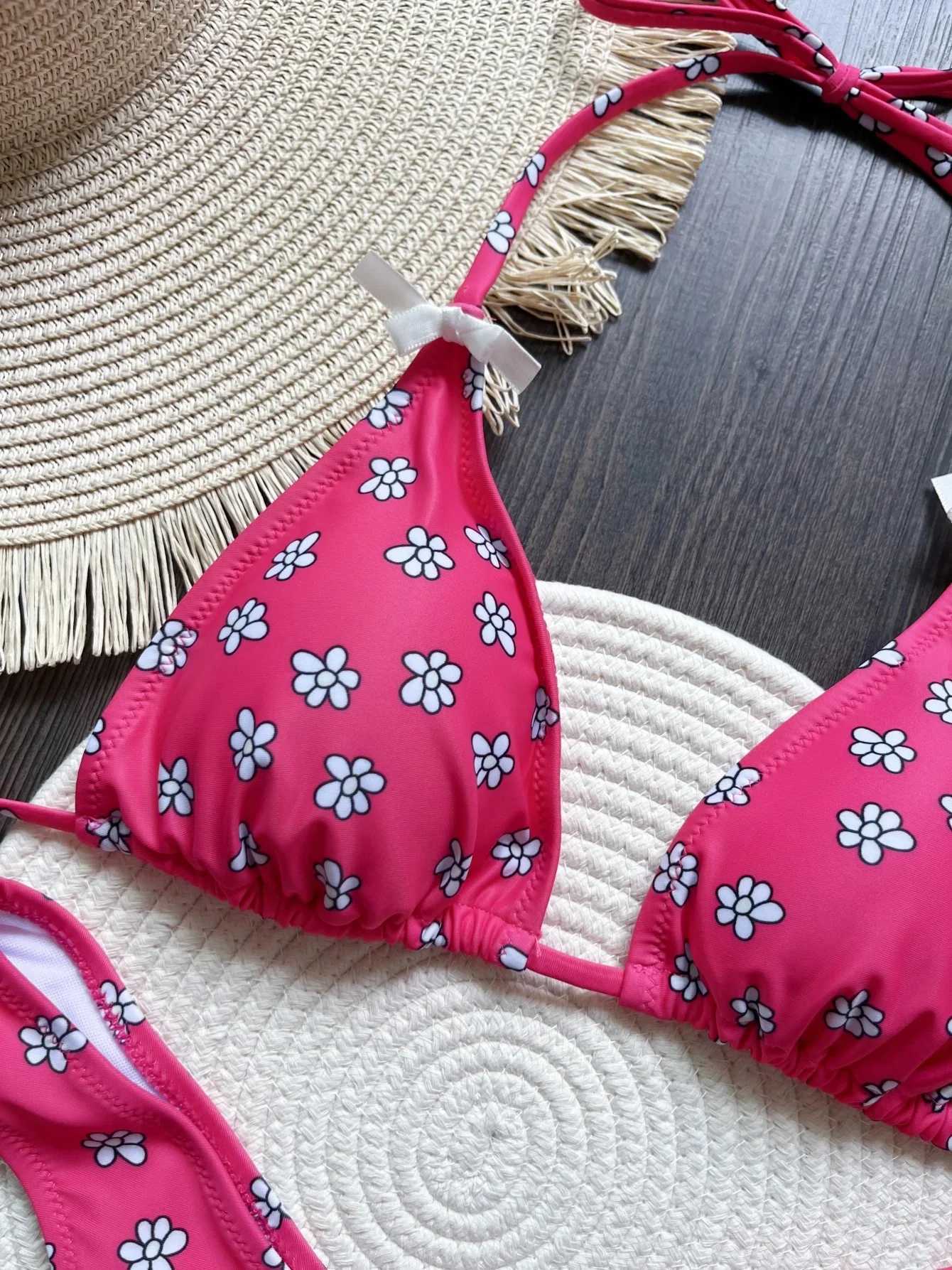 Flowers Printed Halter High Leg Cut Bikini Female Swimsuit Women Swimwear Two-pieces Bikini set Bather Bathing Suit Swim M260321