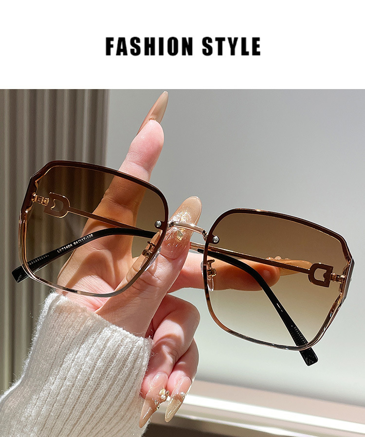 Designer Luxury Brand 2026 New Women's Large Frame Curved Sunglasses Natural Fashion Sunglasses Elegant UV Protection Simple Cross Border Luxury 