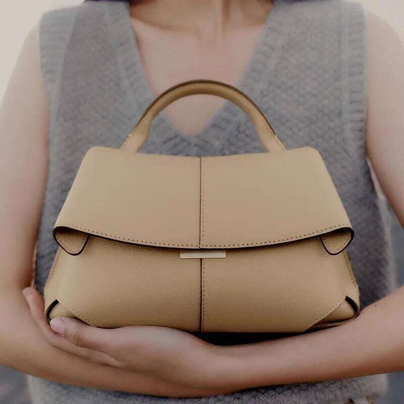 2025 French Mokki Edition Genuine Leather Women's Niche Fashion Handbag Crescent Shoulder Messenger Bag