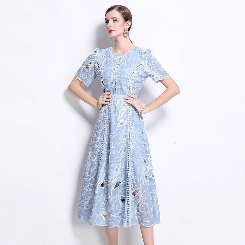 French style niche high-end water-soluble lace dress, lightweight and elegant hollow B15 embroidery long skirt, flowing and graceful