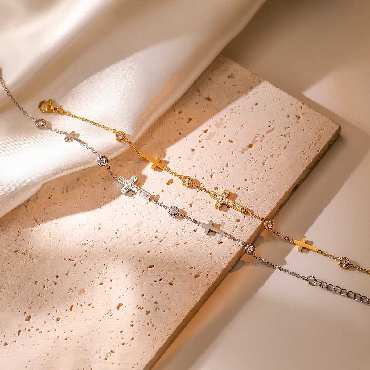 NEWBUY High Quality Non-Fading Stainless Steel Jewelry Silver/Gold Color Cross Charm For Women H260321 - view 7