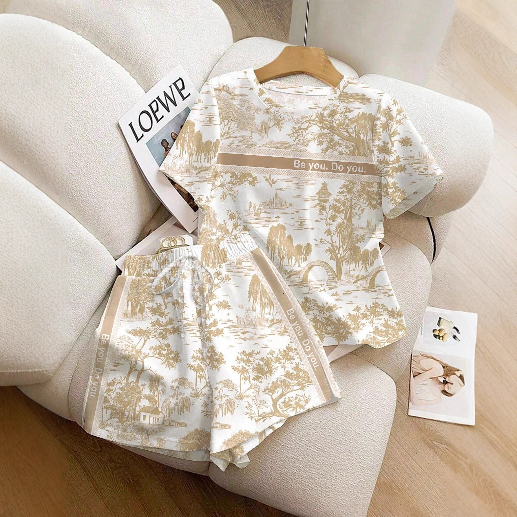 Luxury Brand Designer Clothes 2025 New Women's Fresh Style Round Neck Short Sleeve T-Shirt And Shorts Set, Fashionable And Youthful