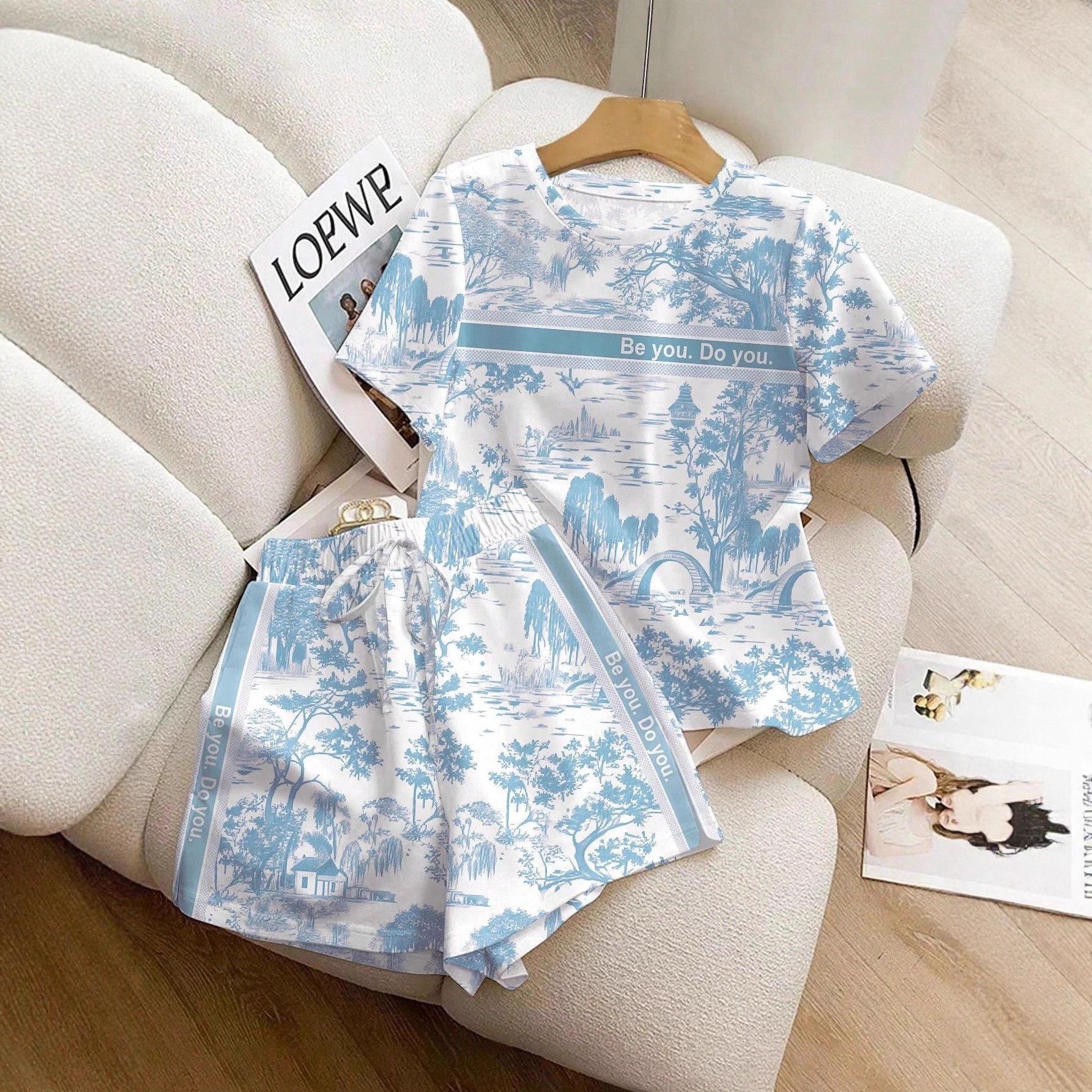 Luxury Brand Designer Clothes 2025 New Women's Fresh Style Round Neck Short Sleeve T-Shirt And Shorts Set, Fashionable And Youthful