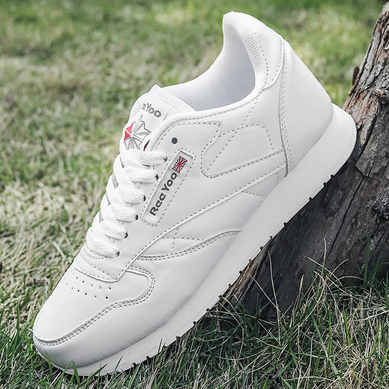 Autumn Classic Versatile and Minimalist Sports Shoes Lightweight and Trendy Lace Up Casual Shoes Sizes 36-47 for Men Women 260317