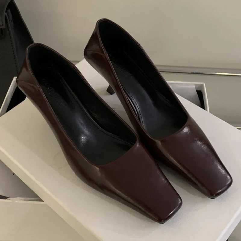 2025 New Fashion High Heels Women Square Toe Pumps Elegant Low Heel Footwear Shallow Comfort Office Women Shoes Tacones De Mujer C260321