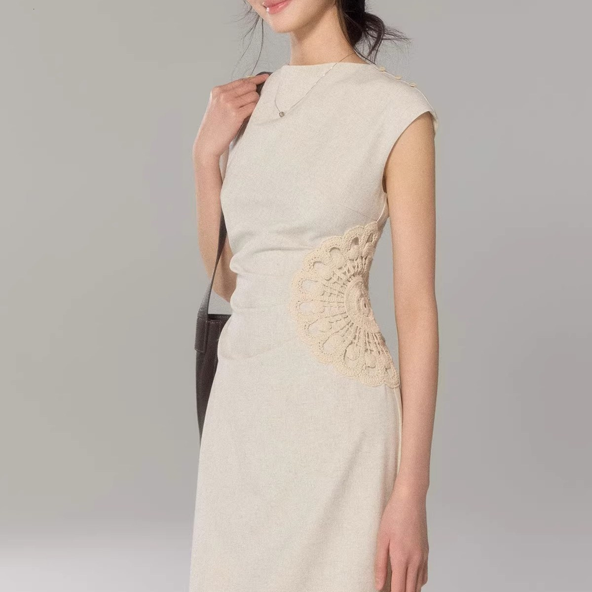 Eryang Design Qingshan Designer Dress Small Flutter Sleeve High-end Dress For Women Suitable For Commuting With A Stylish Design And Hand-crocheted Floral Details