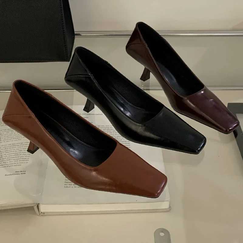 2025 New Fashion High Heels Women Square Toe Pumps Elegant Low Heel Footwear Shallow Comfort Office Women Shoes Tacones De Mujer C260321