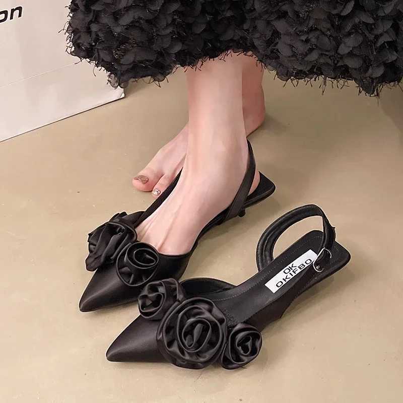 Pointed French flowers Baotou sandals fairy shoes 2025 spring summer new socialite shoes C260321