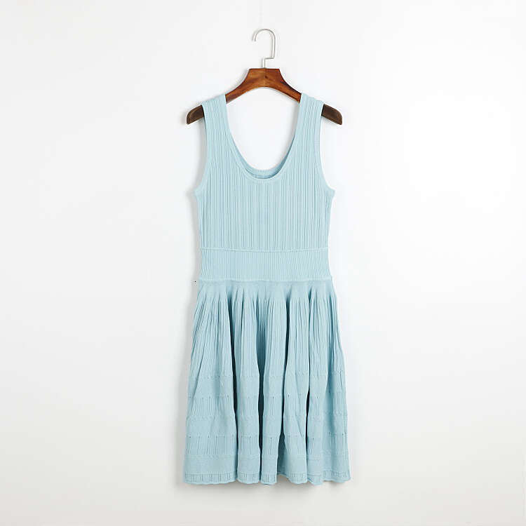 2026 summer new k30 designer pink sleeveless vertical striped knitted slim fit dress for casual wear and dating