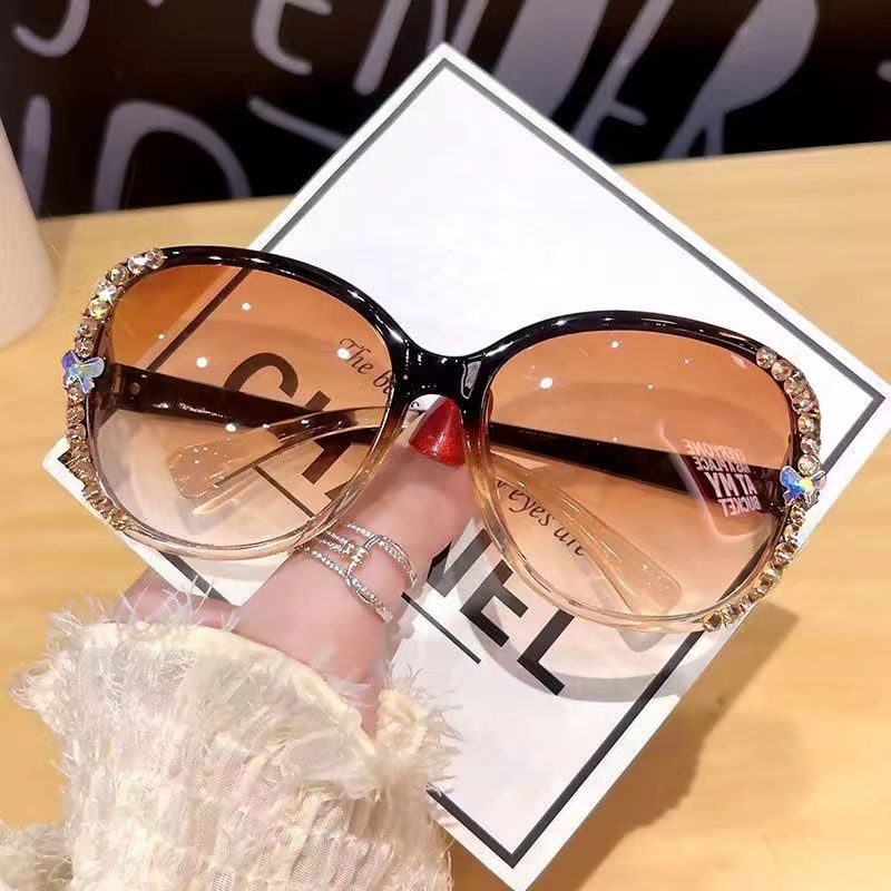 Designer Luxury Brand 2025 New Women's Sunglasses Anti UV Big Face Slimming Sunscreen Fashion Sunglasses Korean Edition High End Diamond Sunglass