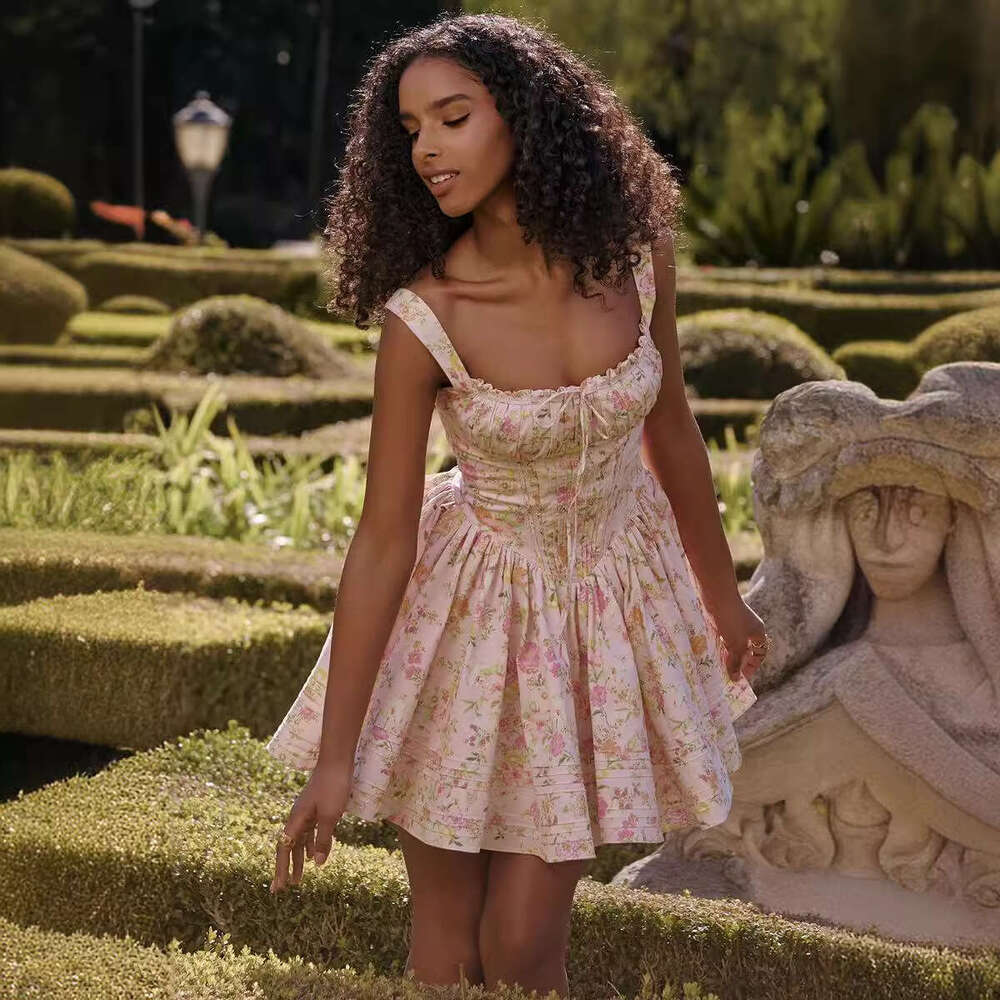 Summer New k30 Designer Fashionable Sexy Flower Belt Short Skirt Elegant Slimming Dress Women's Fluffy Skirt