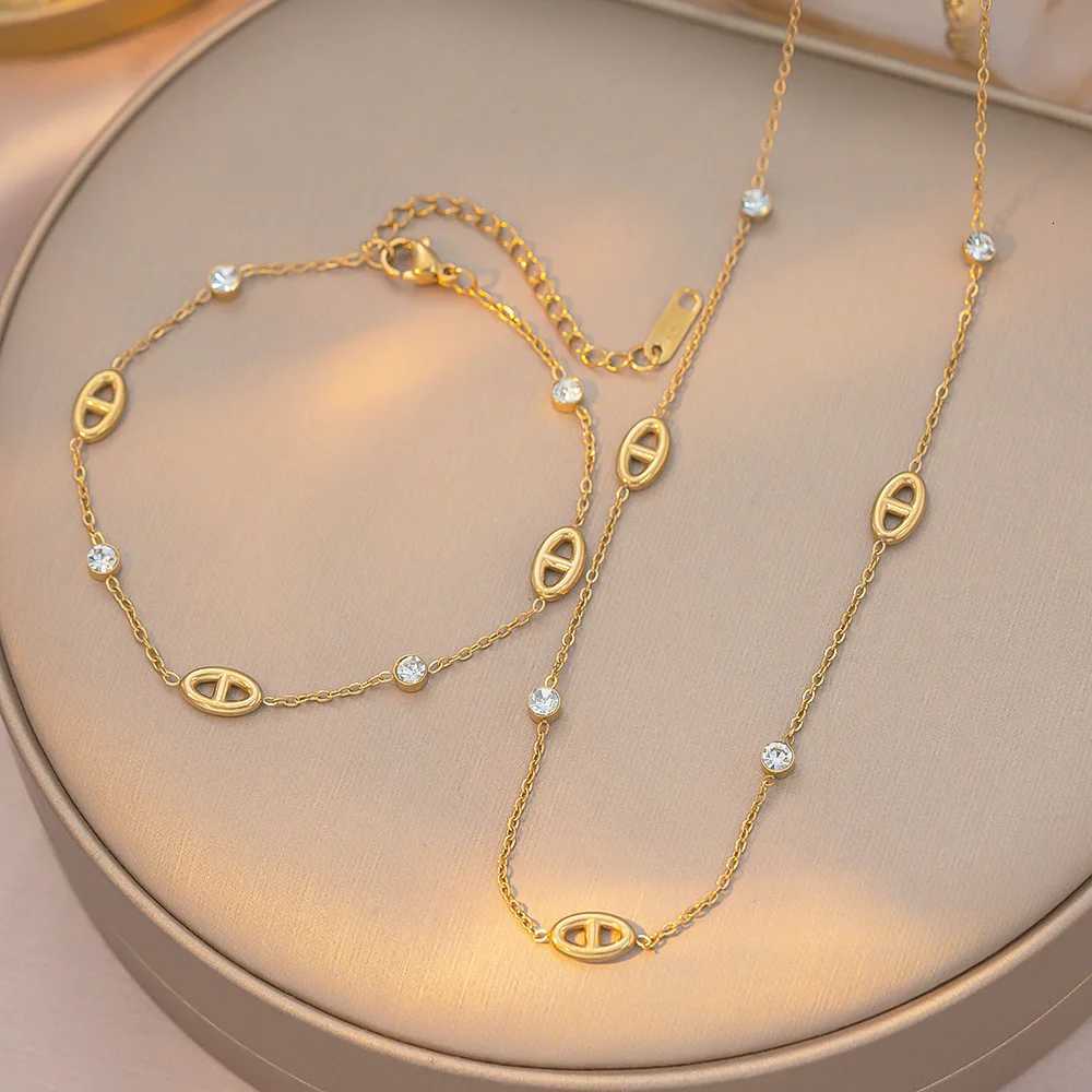 French-Style Minimalist White Diamond Pig-Nose Versatile Exquisite Simple Design Titanium Steel Womens High-End Collar Chain H260321 - view 5