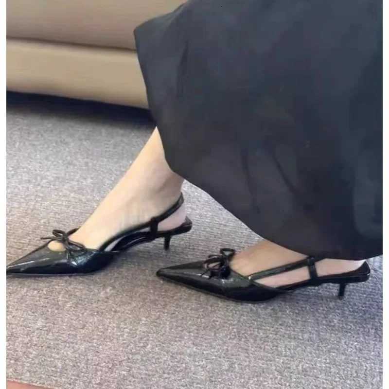 2025 Summer New Pointed Simple Shallow Mouth Comfortable Womens Gladiator Sandals Outwear Back Strap Women High Heeled Sandals C260321