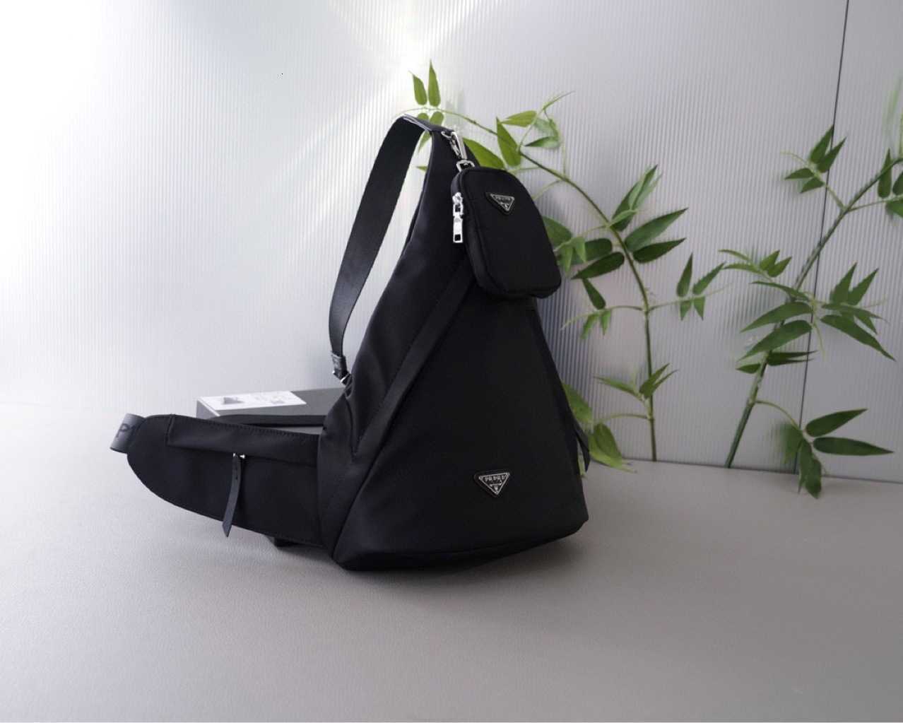 10A Luxury Brand Designer Bag Brand Unisex Chest Bag Parachute Nylon Fabric Sports Trendy Casual Crossbody Bag Fashion Backpack