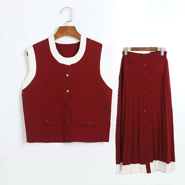 Summer and autumn designer fashion simple knitted suit sleeveless round k30 neck color blocked vest and pleated half skirt