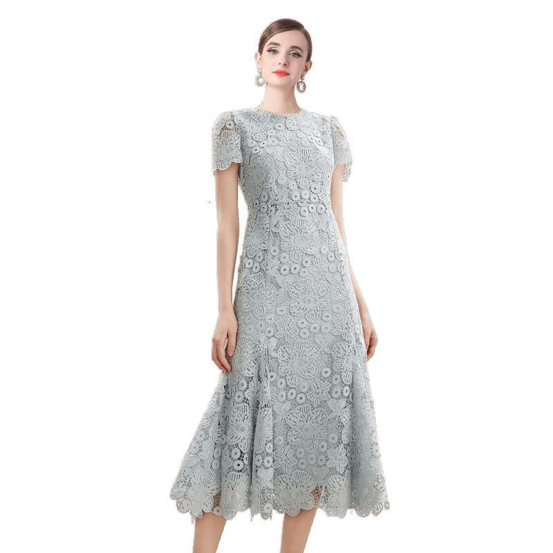 Designer B15 French heavy lace elegant mermaid 2026 summer new women's slim fit long skirt