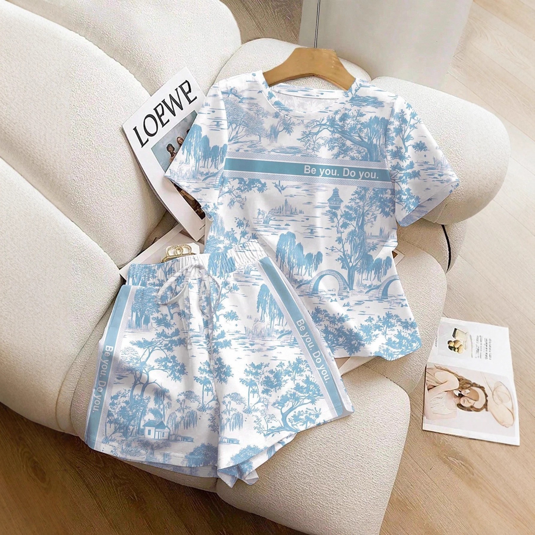 Luxury Brand Designer Clothes 2025 New Women's Fresh Style Round Neck Short Sleeve T-Shirt And Shorts Set, Fashionable And Youthful