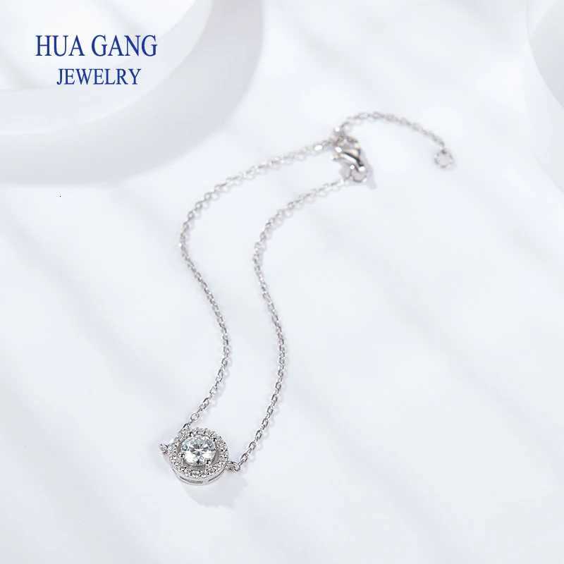 925 Silver Pass Diamond Test Past 05ct Excellent Cut D Color VVS1 Moissanite Wedding Chain for Girls Classic Jewelry H260321 - view 6