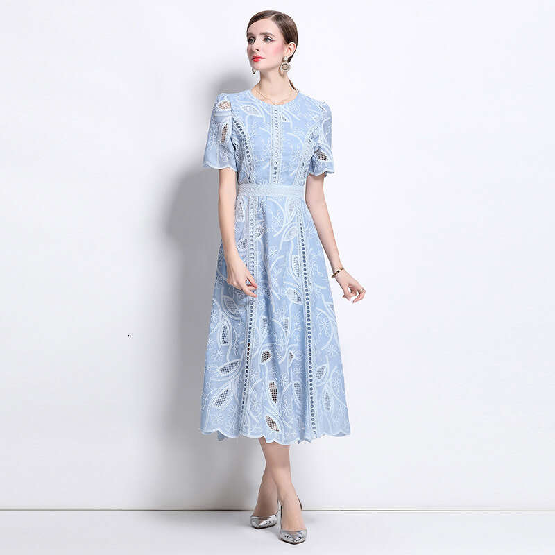 French style niche high-end water-soluble lace dress, lightweight and elegant hollow B15 embroidery long skirt, flowing and graceful