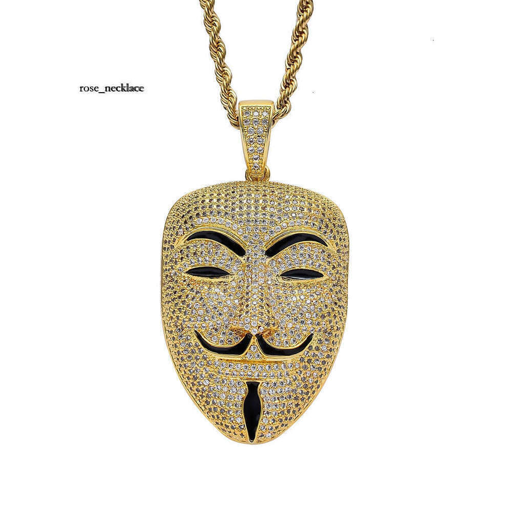 V for Vendetta-style male character mask pendant with full zirconia, hip-hop necklace accessory