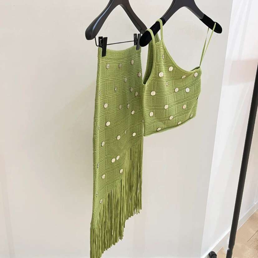 New designer French S6 niche vacation style single shoulder strap tassel knit skirt for summer 2026