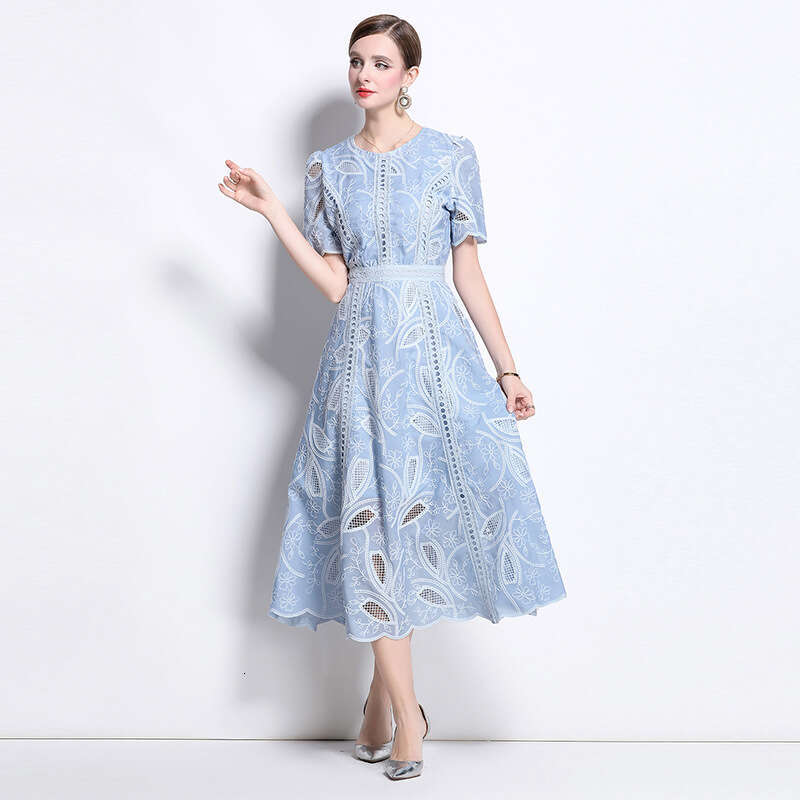 French style niche high-end water-soluble lace dress, lightweight and elegant hollow B15 embroidery long skirt, flowing and graceful