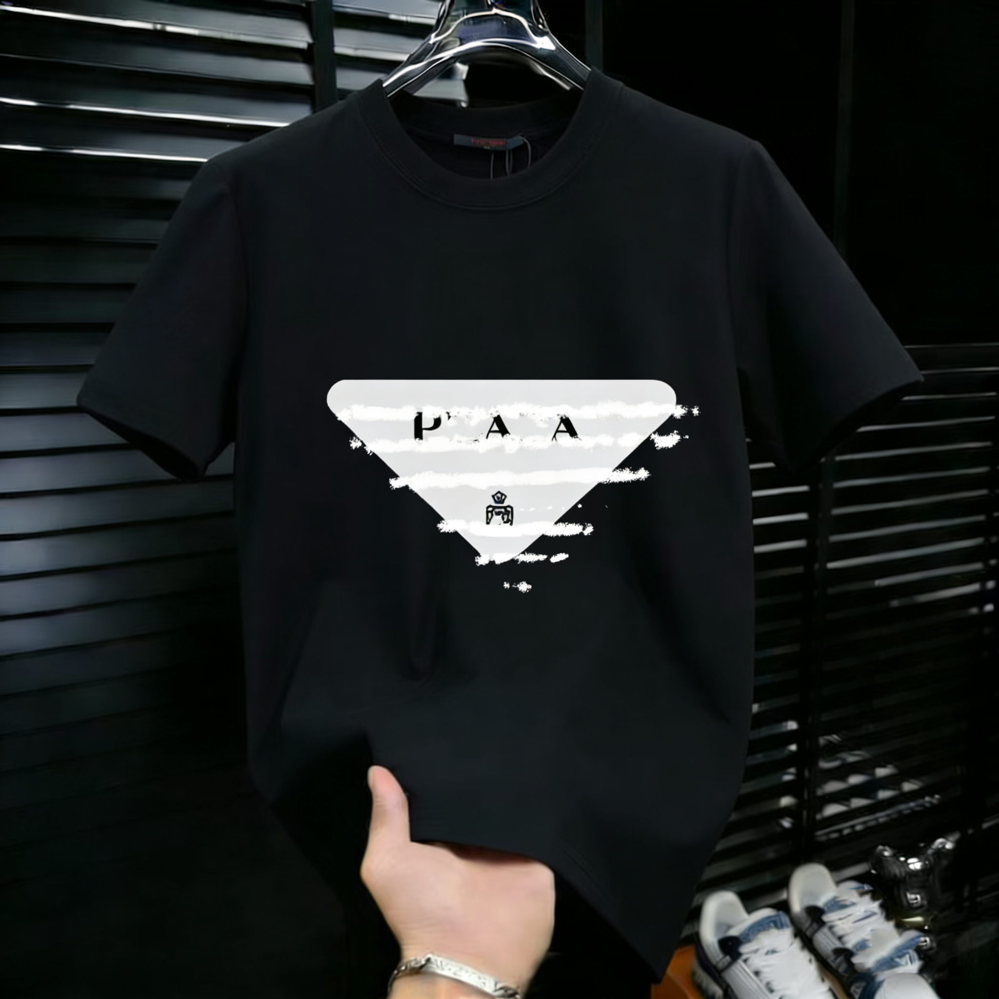 Designer-style crew t-shirts, men's t-shirts, cotton casual trendy t-shirts with letter print design - same style for both men and women, perfect for happy moments