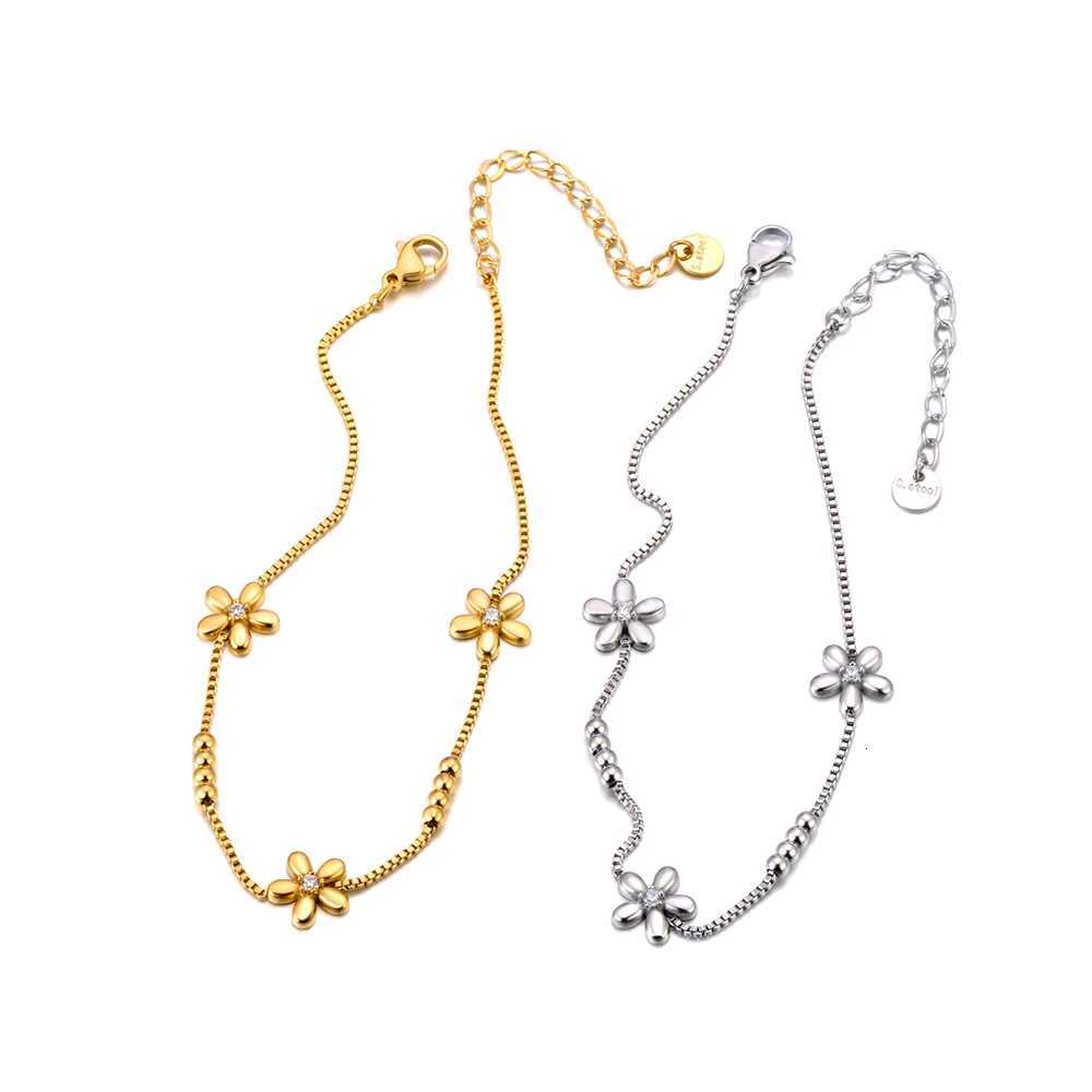 Lokaer Stainless Steel Cubic Zirconia Flower Anklet for Women 18K Gold Plated Chain Jewelry A24015 H260321 - view 4