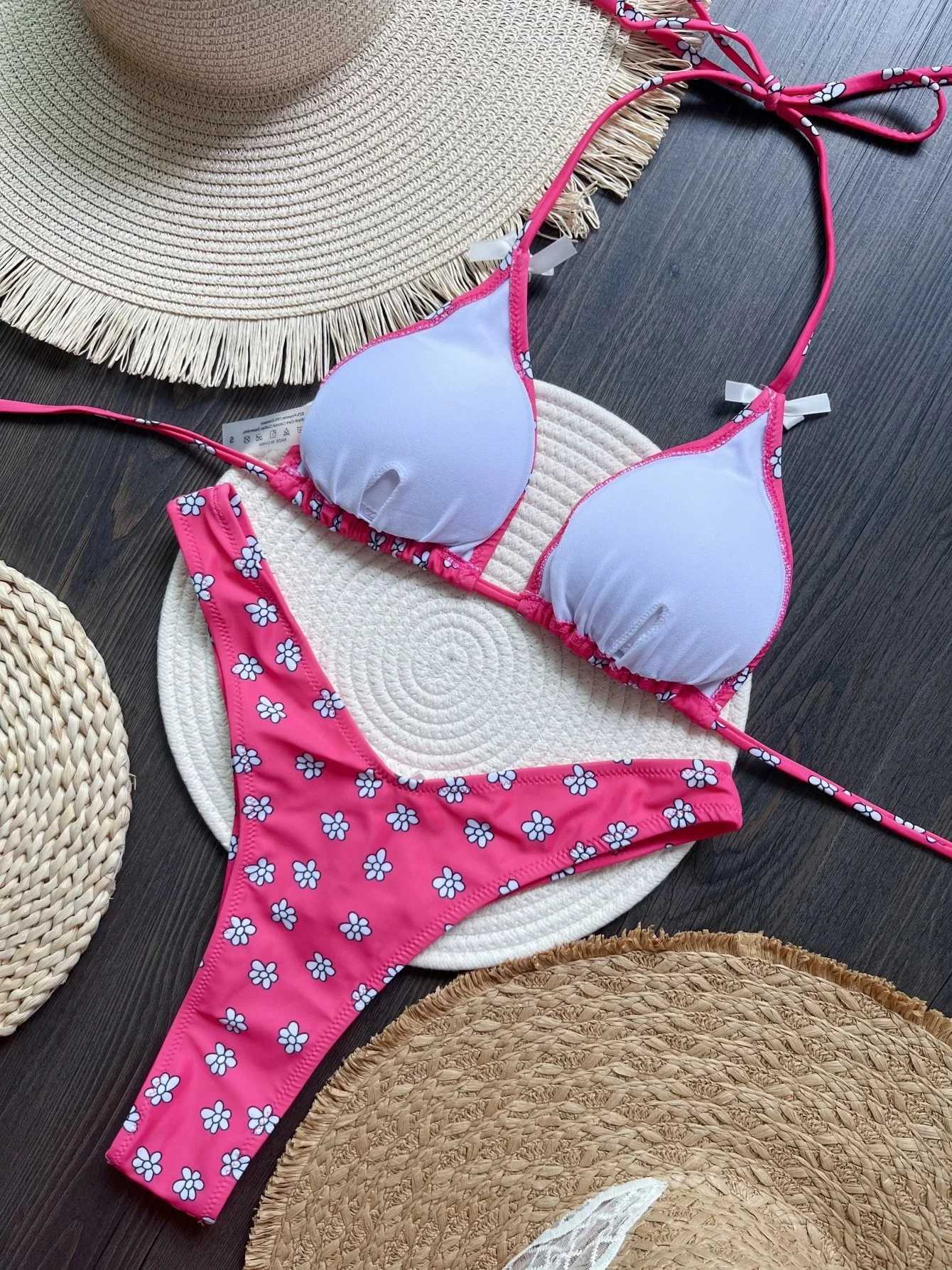 Flowers Printed Halter High Leg Cut Bikini Female Swimsuit Women Swimwear Two-pieces Bikini set Bather Bathing Suit Swim M260321