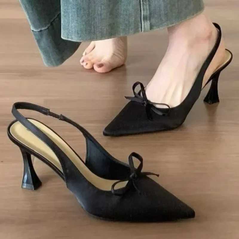 2025 Ladies Summer Sexy Pointed Toe Slingback Sandals Bow Designer Women Sandals Outdoor Banquet Beach Stiletto Slippers C260321