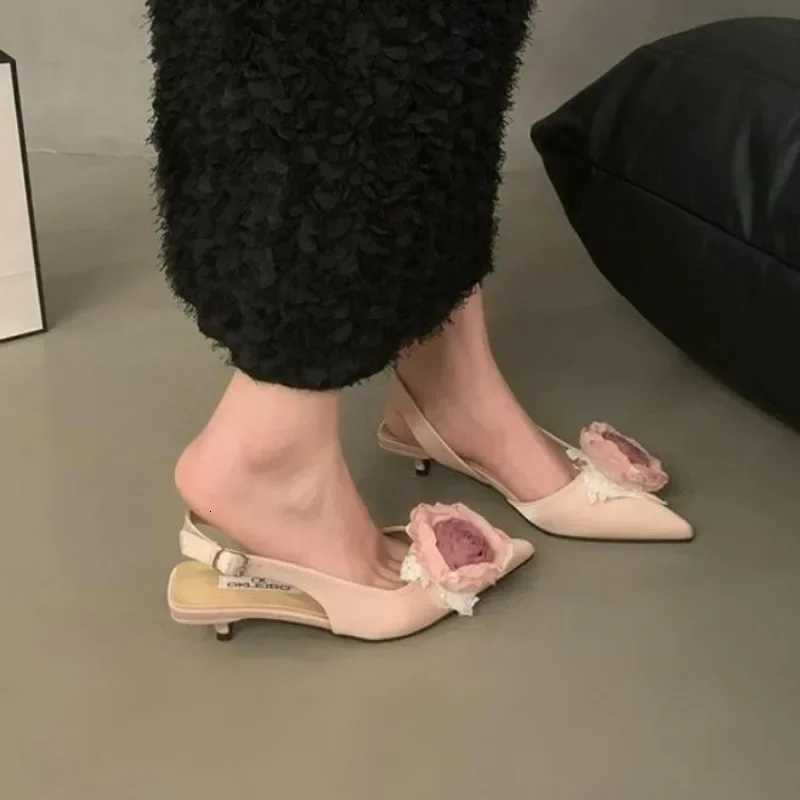 New Flower Designer Sandals Women Elegant Satin Mule Shoes Summer Pointed Toe Pumps Low Heel Flowers Slingback Sandals Female C260321