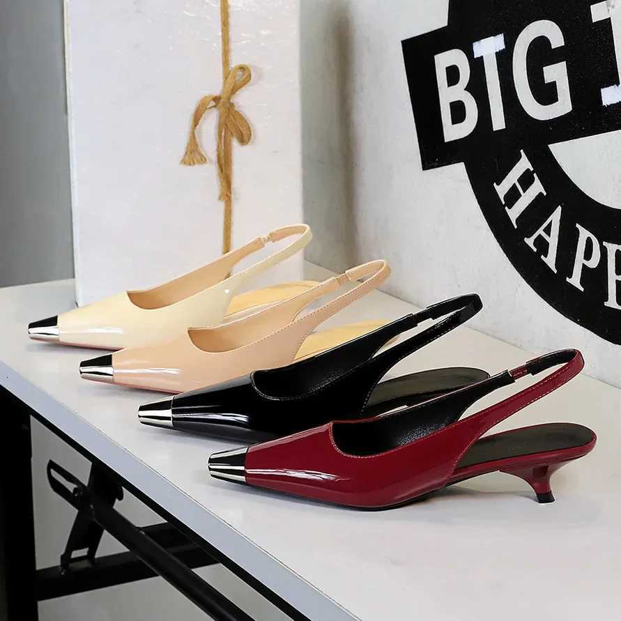 Shoes Banquet Thin Heel Shallow Mouth Womens Shoes Patent Leather Glossy Metal Head Rear Strap Thin Single Shoes Women C260321