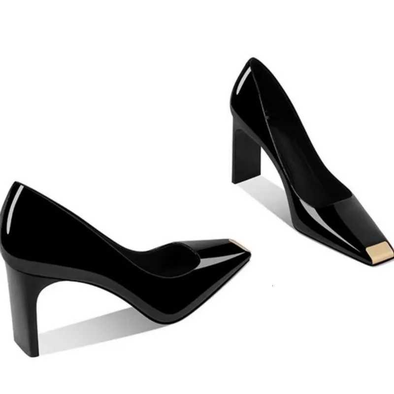 Women Heel Solid Leather Popular Ladies Working Pumps Black High Heels Light Mouth French Temperament Ironhead Women Footware C260321