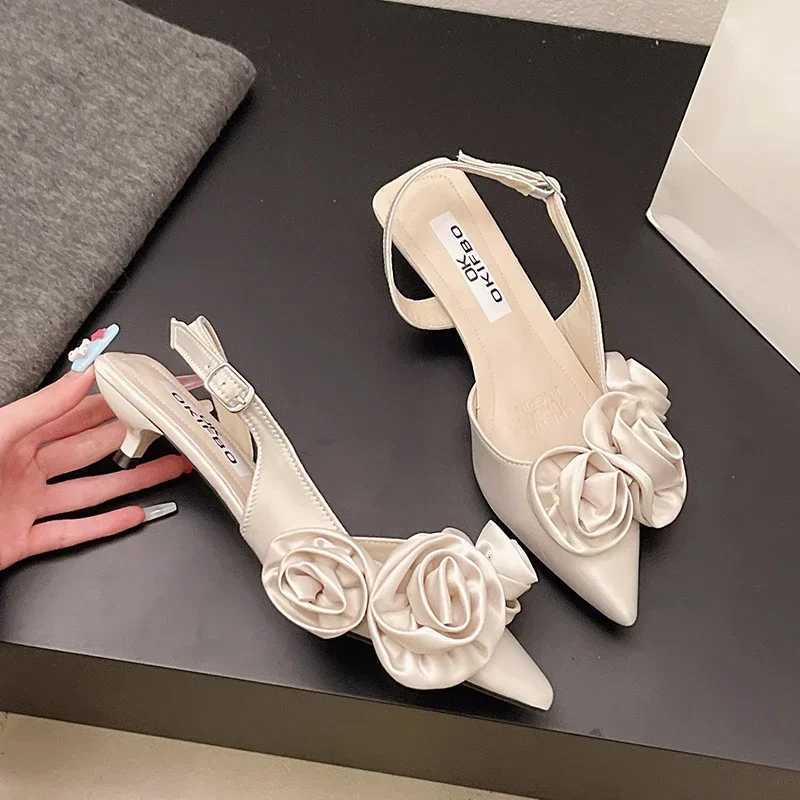 Pointed French flowers Baotou sandals fairy shoes 2025 spring summer new socialite shoes C260321