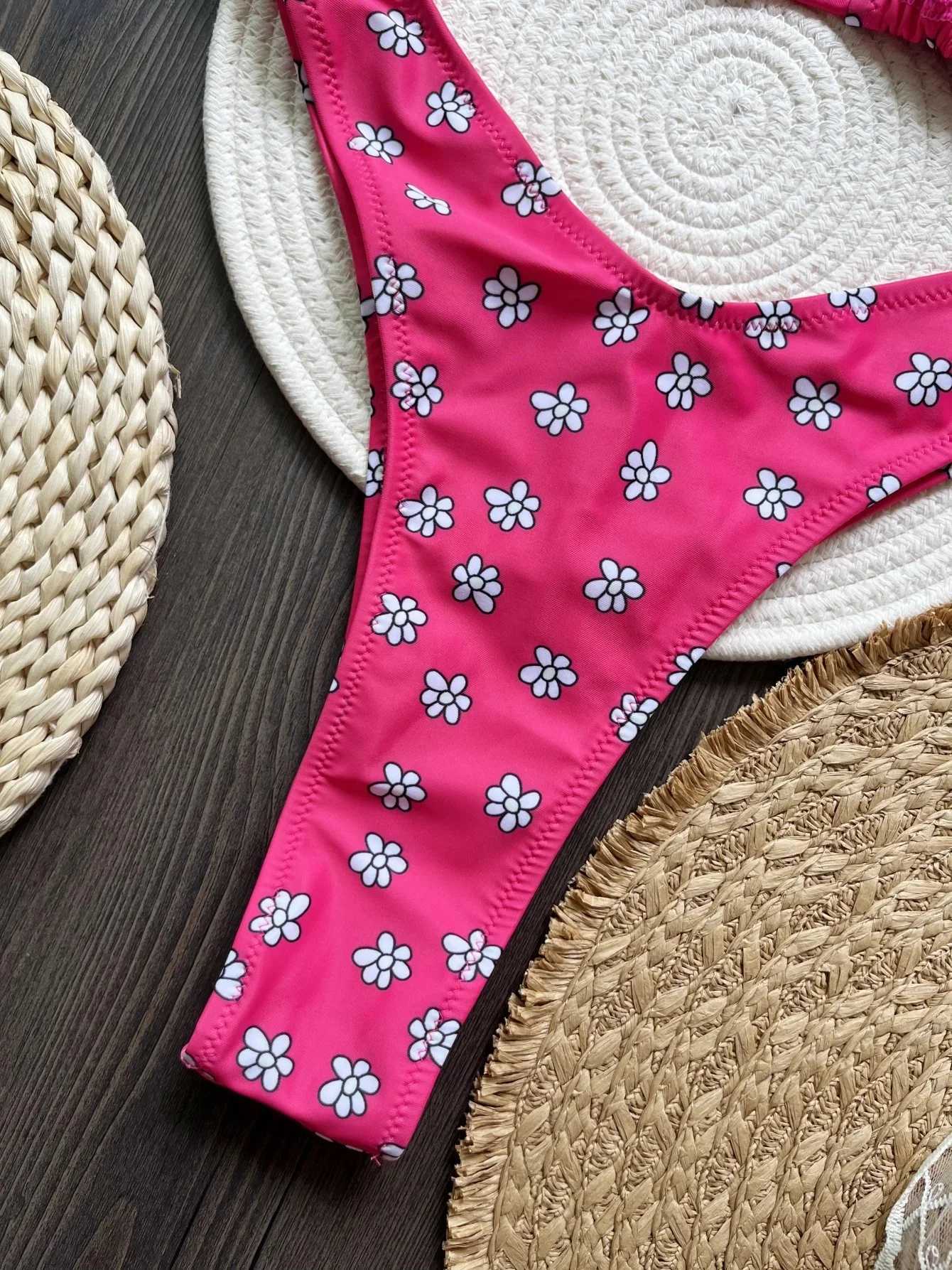 Flowers Printed Halter High Leg Cut Bikini Female Swimsuit Women Swimwear Two-pieces Bikini set Bather Bathing Suit Swim M260321