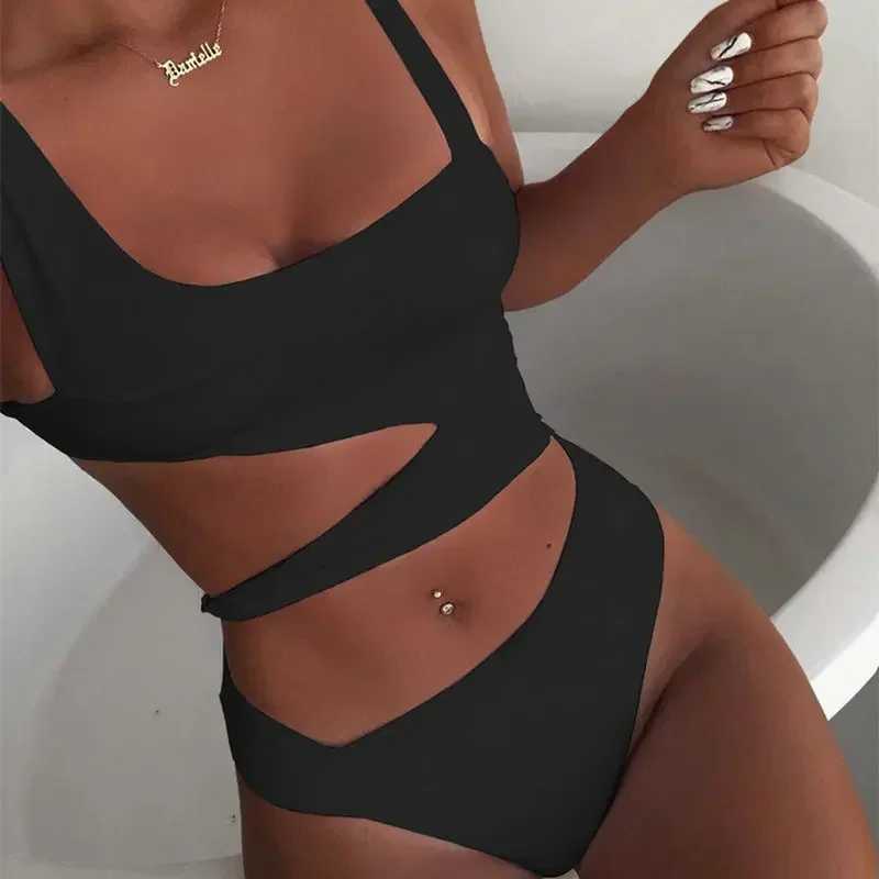One Piece Swimsuit Sexy Black White Solid Swimwear Women Swimsuit Push Up Bathing Suit Beach Wear1 M260321