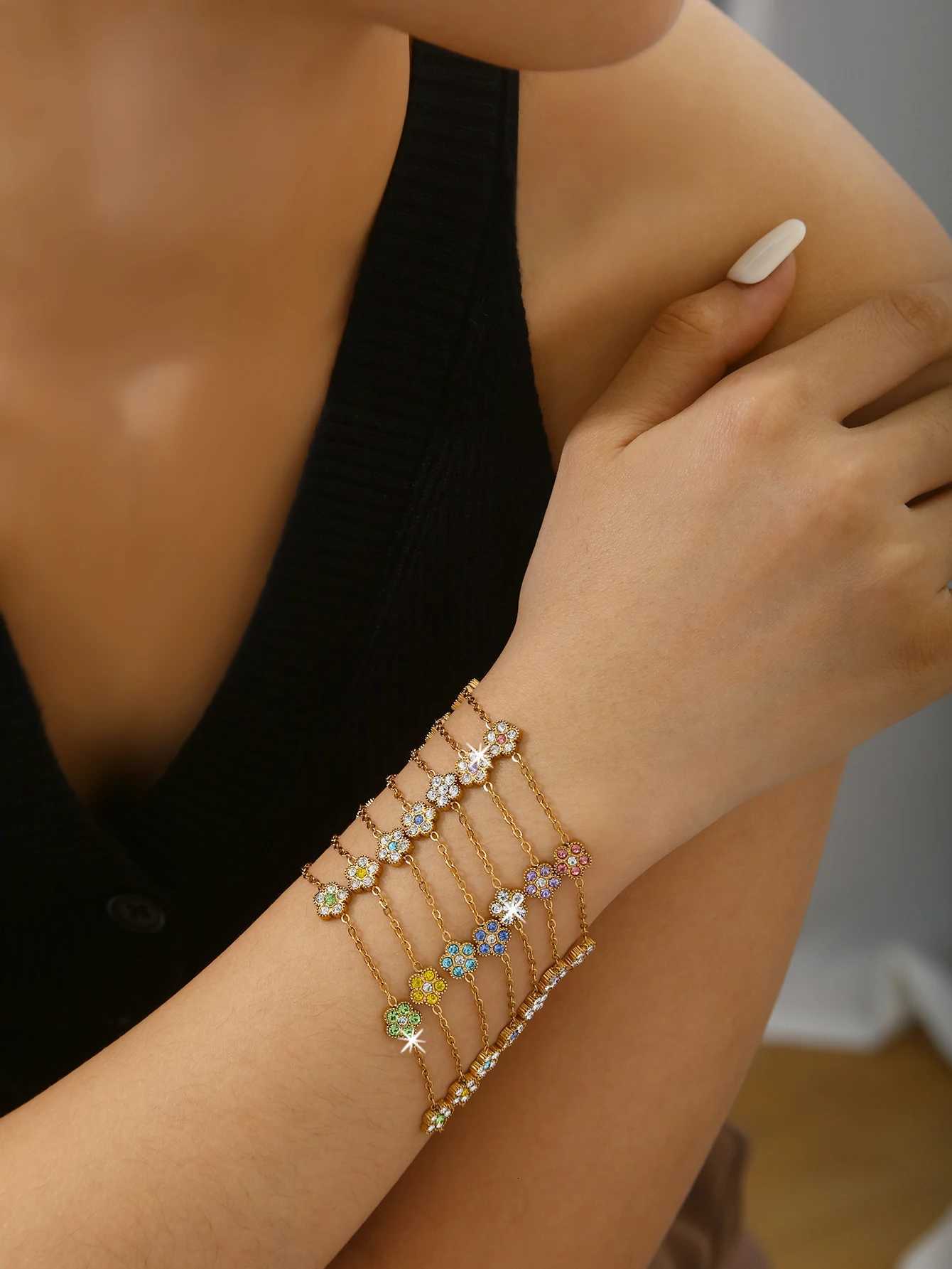 Temperament Delicate Sweet Romantic Stainless Steel 18K Gold-Plated Dopamine Colorful Diamonds Small Flower Female H260321 - view 4