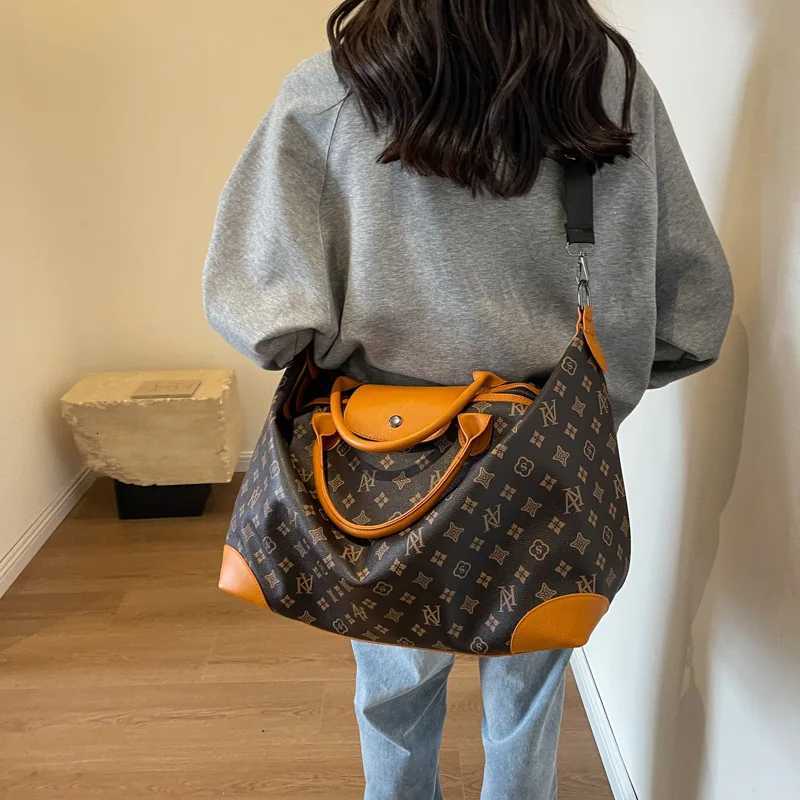 2025 Hot Selling Large Capacity Short Distance Luggage Bgs for Lightweight Yoga Bag Fitness Bags Portable Travel Bags H260321