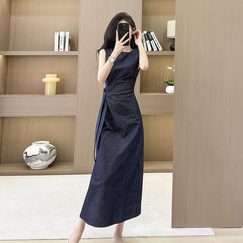 2026 Spring and A13 Summer New French Designer Fashion Twisted Band Waist Cowboy Tank Top Dress