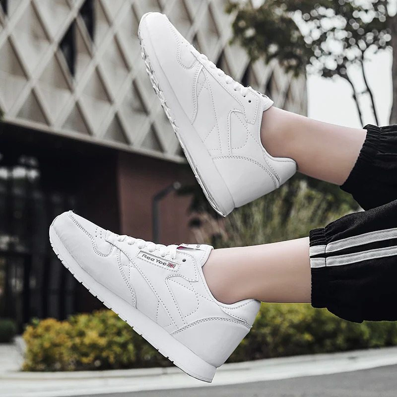 Autumn Classic Versatile and Minimalist Sports Shoes Lightweight and Trendy Lace Up Casual Shoes Sizes 36-47 for Men Women 260317