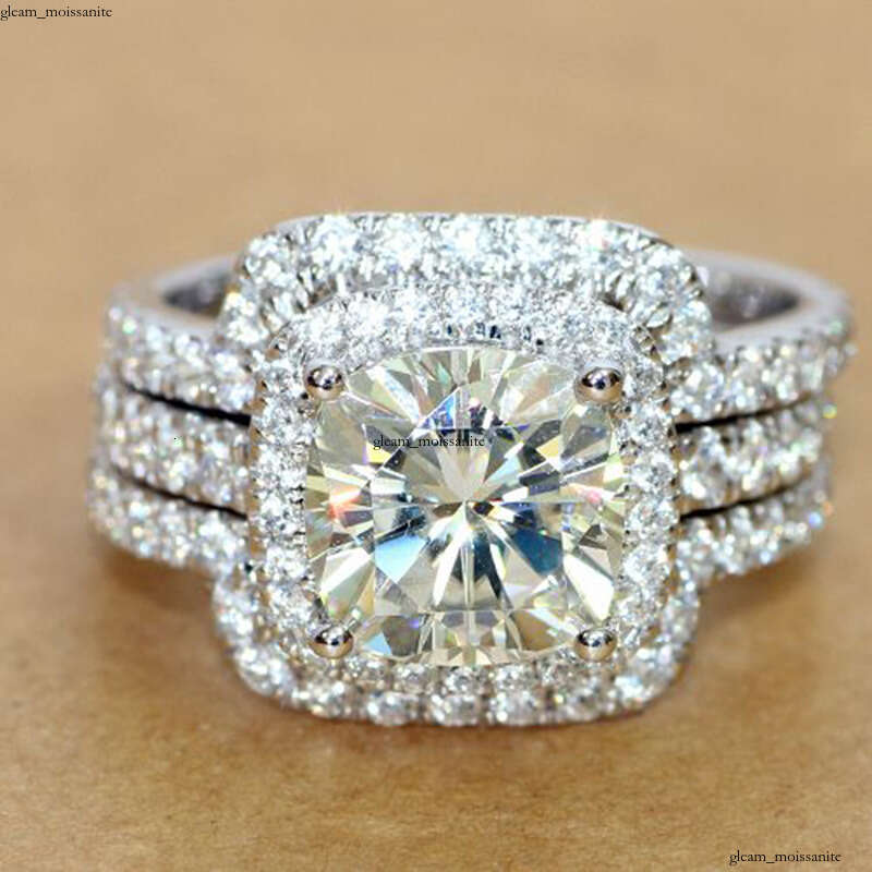new Fashion model: Exquisite full-diamond Moissanite women's ring Silver-plated platinum combination set of three rings